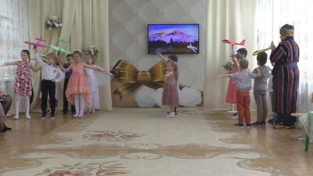 Полёт на самолёте путешествие по Маминой стране смотреть онлайн