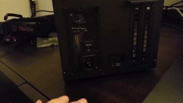 Sonnet Breakaway Box 550 w/RX Vega 64 смотреть онлайн