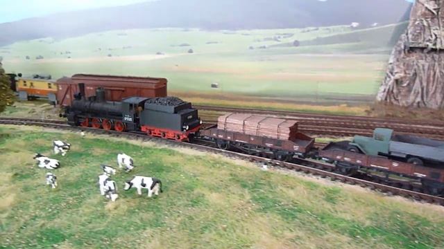 Паровоз типа "Ов". С грузовым поездом. смотреть онлайн