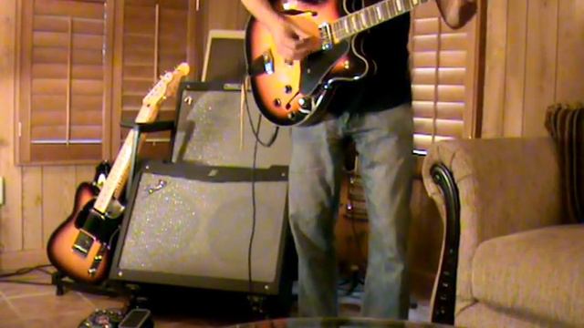 Fender Coronado ll Reissue with Mustang IV amp смотреть онлайн