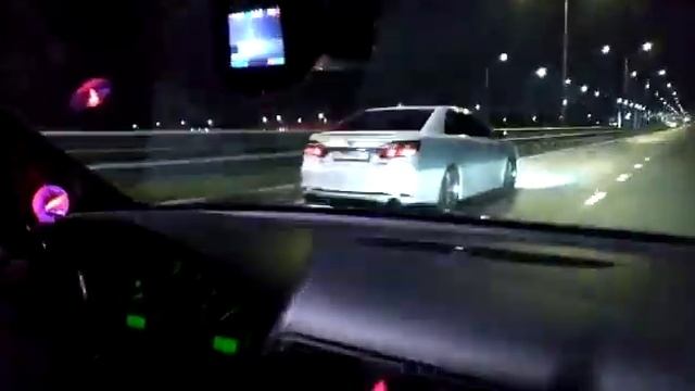 Toyota Camry XV55 3.5TRD(Compressor) VS Skoda Octavia a4 1.8мкпп (на гибриде) смотреть онлайн