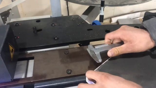 Компенсация толщины защитной пленки через сервоприводов (cnc/чпу ) на станке Format4 Tempora F600