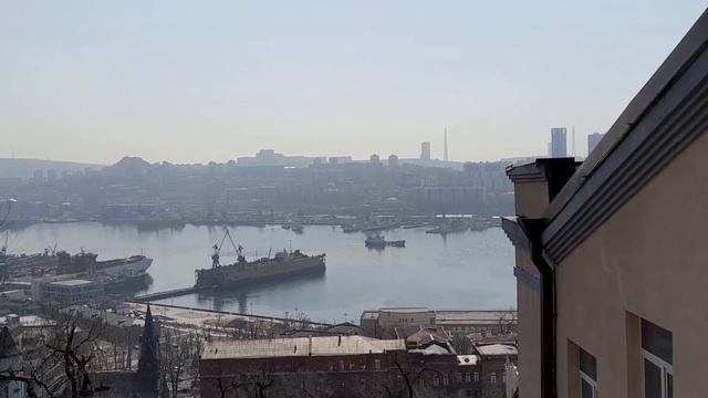 Владивосток . Вид с Фуникулера #владивосток #фуникулер #море смотреть онлайн