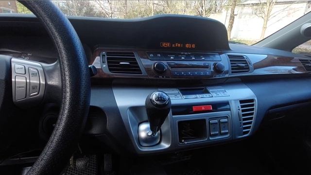 Обзор для продажи Honda FR-V 2.0 бензин. 155 лс. смотреть онлайн