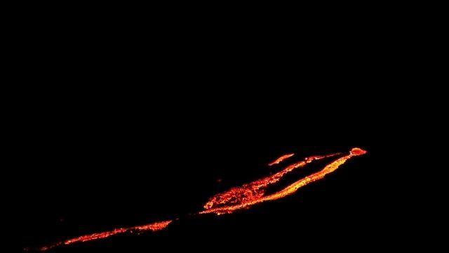 Piton de la Fournaise 3/5 - The flame смотреть онлайн