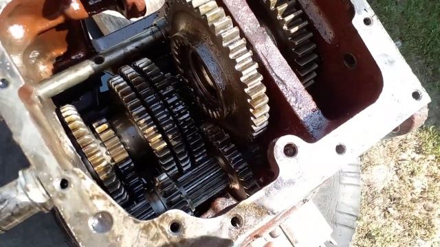 Ремонт Кпп Мтз 80. Разобрал А Там.... Замена Шестерни и Подшибников. смотреть онлайн