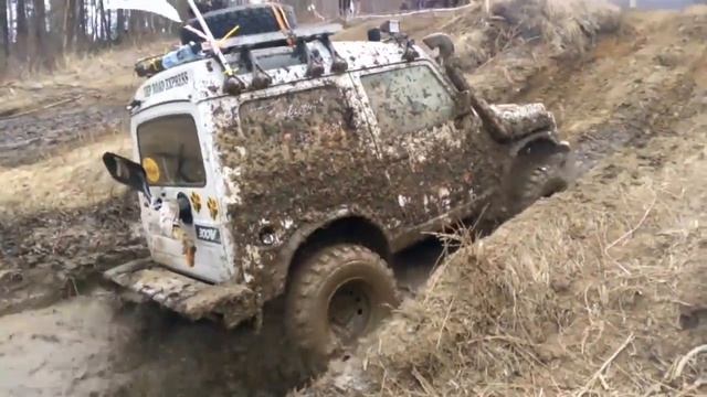 4x4 offroad mad rally смотреть онлайн
