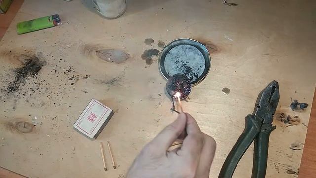 КАК СДЕЛАТЬ ТАБЛЕТКУ ДЛЯ РОЗЖИГА ИЗ ПАРАФИНА И УГЛЯ. Брикеты СУХОГО ГОРЮЧЕГО смотреть онлайн