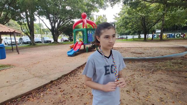 Rebeca no parque Chico Mendes смотреть онлайн