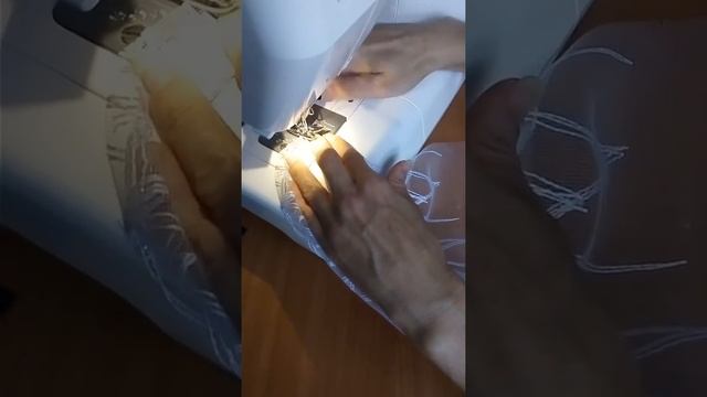 Шьем тюль. Обработка боковых срезов тюли. Как пошить тюль. Как пошить боковые стороны тюли смотреть онлайн
