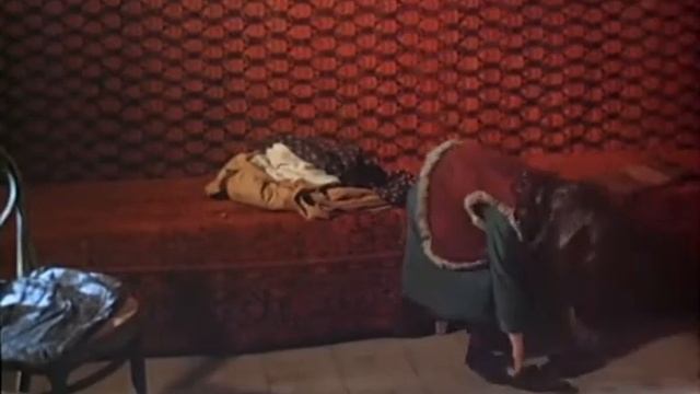 Октябрь 1984 - Татьяна Аксюта дублирует роль маленькой Дареджан в фильме ДЕНЬ ДЛИННЕЕ НОЧИ смотреть онлайн