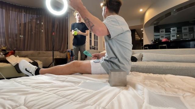 This Cube Is Impossible To Lift! смотреть онлайн