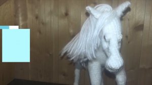 Лошадка белая связанная крючком по мастер классу(Horse white crocheted on the master class)