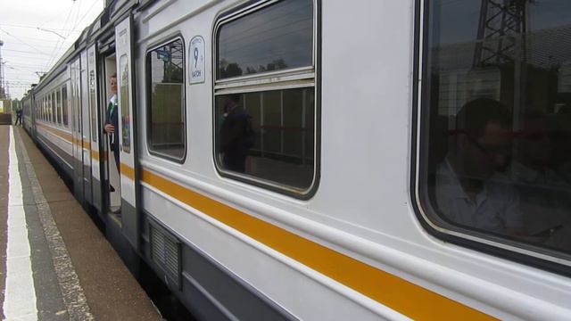 Электропоезд ЭД4М-0451 ЦППК станция Нара 20.05.2017 смотреть онлайн