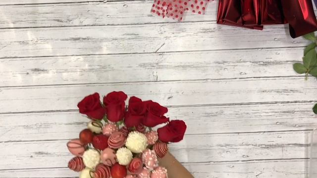 Букет из клубники в шоколаде с цветами, Бесплатный Мастер класс смотреть онлайн