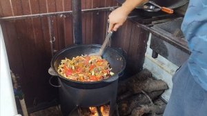 Лагман в узбекском казане. Лагман из говядины.