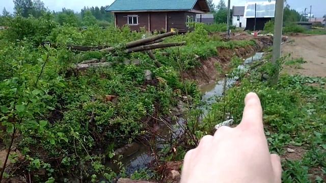Лотки бетонные.Въезд на участок.Копаем экскаватором. смотреть онлайн