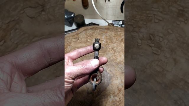 Брелок из кожи смотреть онлайн