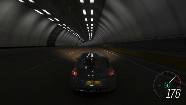Forza Horizon 4 2008 Renault Megane R26 R смотреть онлайн