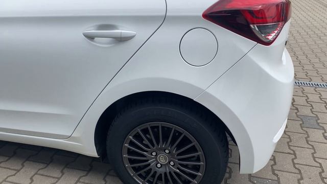 Hyundai i20 Classic Limited 1.1 CRDI - Renault Selection Kalisz смотреть онлайн