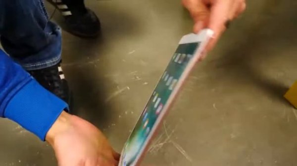 Краш тест нового iPad pro 10,5" STORE-63