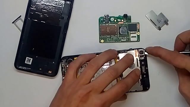 ASUS ZenFone Live ZB501KL Disassembly смотреть онлайн