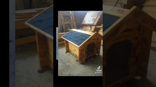Деревянная будка для собаки