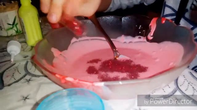 Эксперимент! ЛИЗУН ИЗ ПЕРСИЛА+КЛЕЙ ПВА !"Классный лизун"который"НЕ"прилипает к рукам! смотреть онлайн