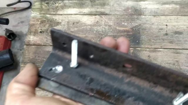 КАК сделать СПУСКИ на НОЖЕ!Самоделка своими руками из хлама! смотреть онлайн