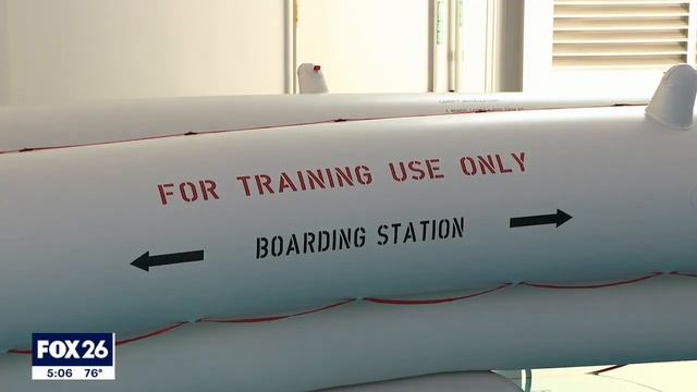 $32 million training center for flight attendants set up at Bush Intercontinental Airport - Houston смотреть онлайн