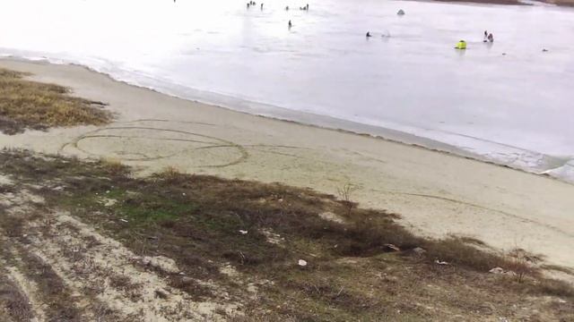 Волгодонск рыбалка лед залив ТРЦ смотреть онлайн