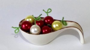 Бисероплетение. Рукоделие, своими руками. Мастер класс.  Яблоки   из бисера и бусин. Пошаговый МК.