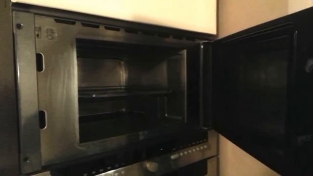 Jak otworzyć i zamknąć kuchenkę mikrofalową смотреть онлайн