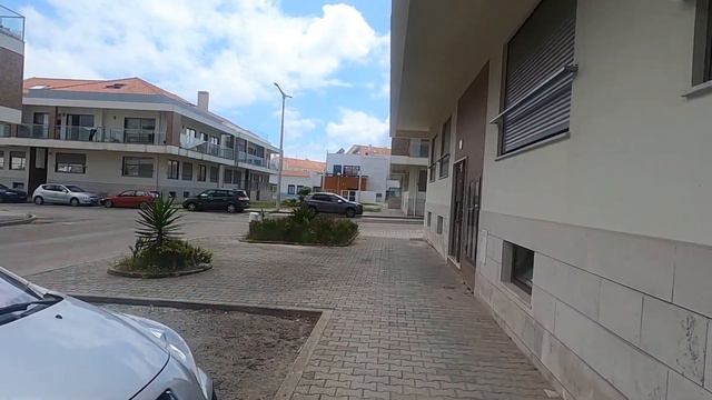 На краю Европы/Португальские будни: наш городок, румтур, шоппинг и океан смотреть онлайн