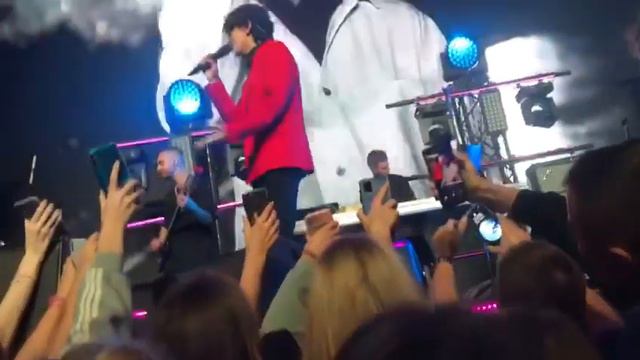 Amirchik - На Твоих Губах. Концерт DAVA в Известия Hall. Москва 23.10.2021 Moscow смотреть онлайн