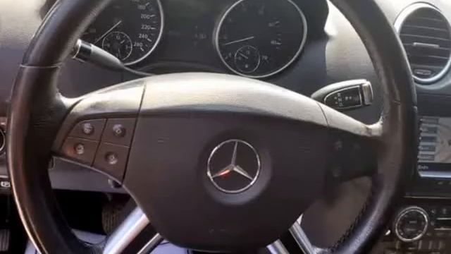 2006 Mercedes-Benz ML500 4MATIC (London, Ontario) смотреть онлайн