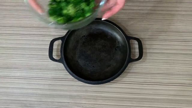 Семга в духовке с брокколи и помидором в сливочном соусе. Очень вкусно и легко! смотреть онлайн