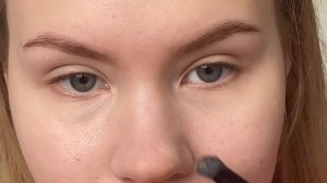 КАК УМЕНЬШИТЬ НОС С ПОМОЩЬЮ МАКИЯЖА??