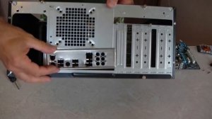 Как поменять материнскую плату на компьютере