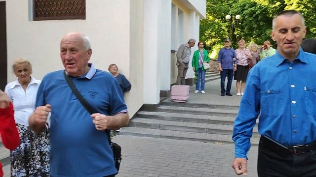 280523г Гомель. С Днём Рождения! Валерий Михайлович!Мы вас любим ❤️! смотреть онлайн