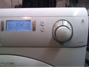 АРИСТОН СИЛЬНЫЙ ШУМНА НА ОТЖИМЕ. Замена подшипников в стиральной машине Ariston AMD 129 : МастерРБТ