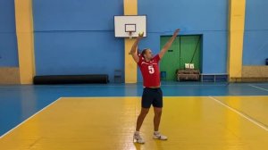 14 упражнений для отработки нападающего удара в волейболе
