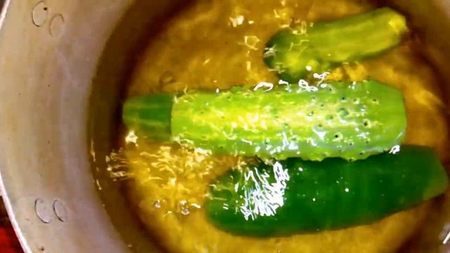 Маринованные огурцы на зиму (с яблочным уксусом) Потрясающий рецепт! смотреть онлайн