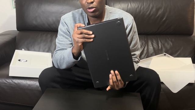 Unboxing of 16 inch Space Black M3 Pro MacBook Pro смотреть онлайн