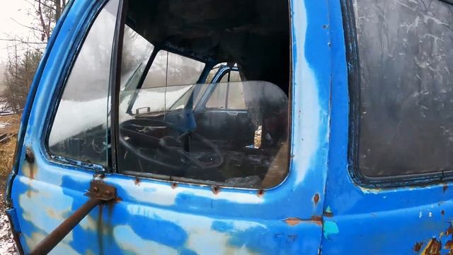 Нашел заброшенные поезда и корабли в Припяти. Проникли в логово мародеров и их дома. ЧЕРНОБЫЛЬ 2021 смотреть онлайн