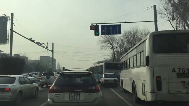 Автобус поворачивает с 3 ряда. Алматы смотреть онлайн