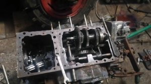 Минитрактор кмз-012. капитальный ремонт. Разобрал коробку передач.