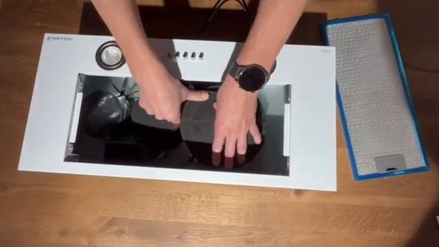 ВИДЕО-ИНСТРУКЦИЯ: Как установить угольный фильтр для вытяжки MEFERI INBOX60WH LIGHT смотреть онлайн