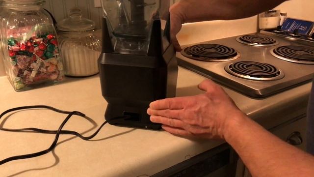 Ninja Blender Secret Power Cord Storage Compartment смотреть онлайн