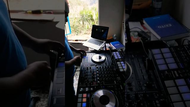 Rutina 01 /Dj Milton смотреть онлайн